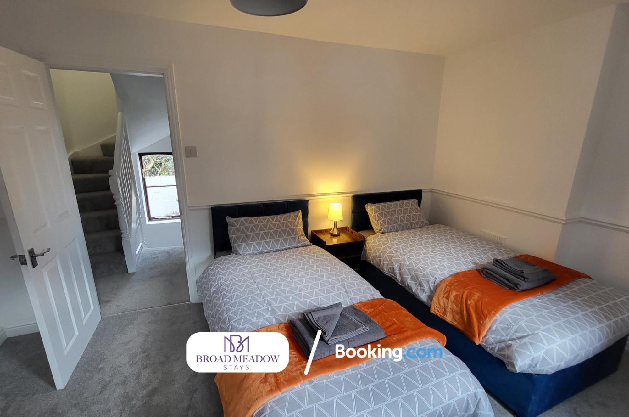 Last-Minute Offers L 3-Bed House By Broad Meadow Stays L Short Lets L Family, Business, Students L Lincoln L Parking Exteriér fotografie